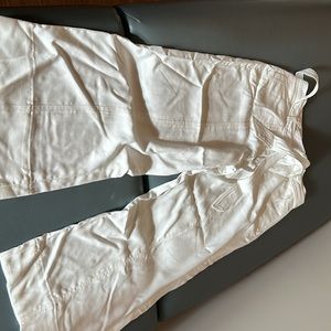 Ann Taylor Belted Culotte/ cropped dress Pants white